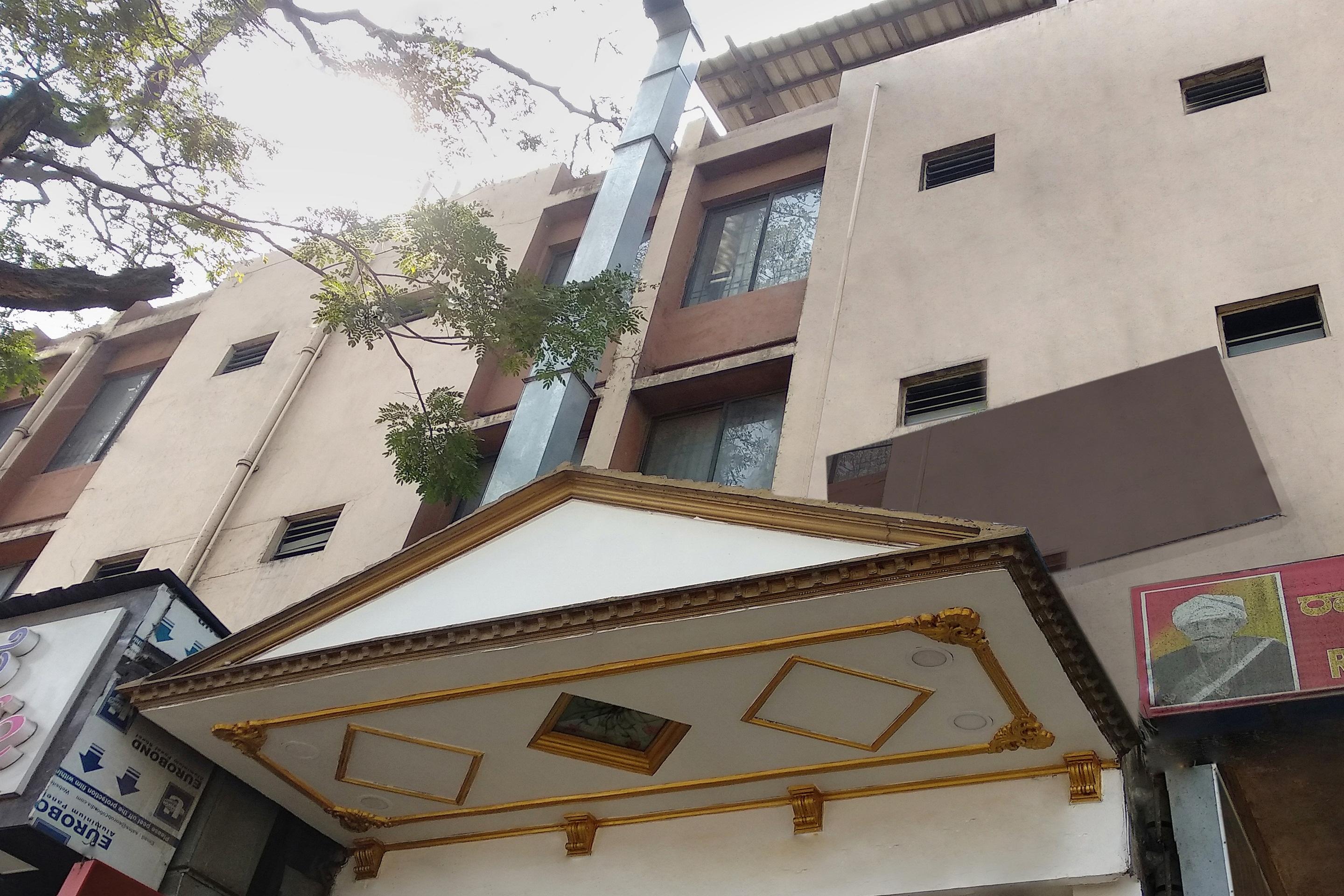 Oyo 10884 Pavana Residency 2*