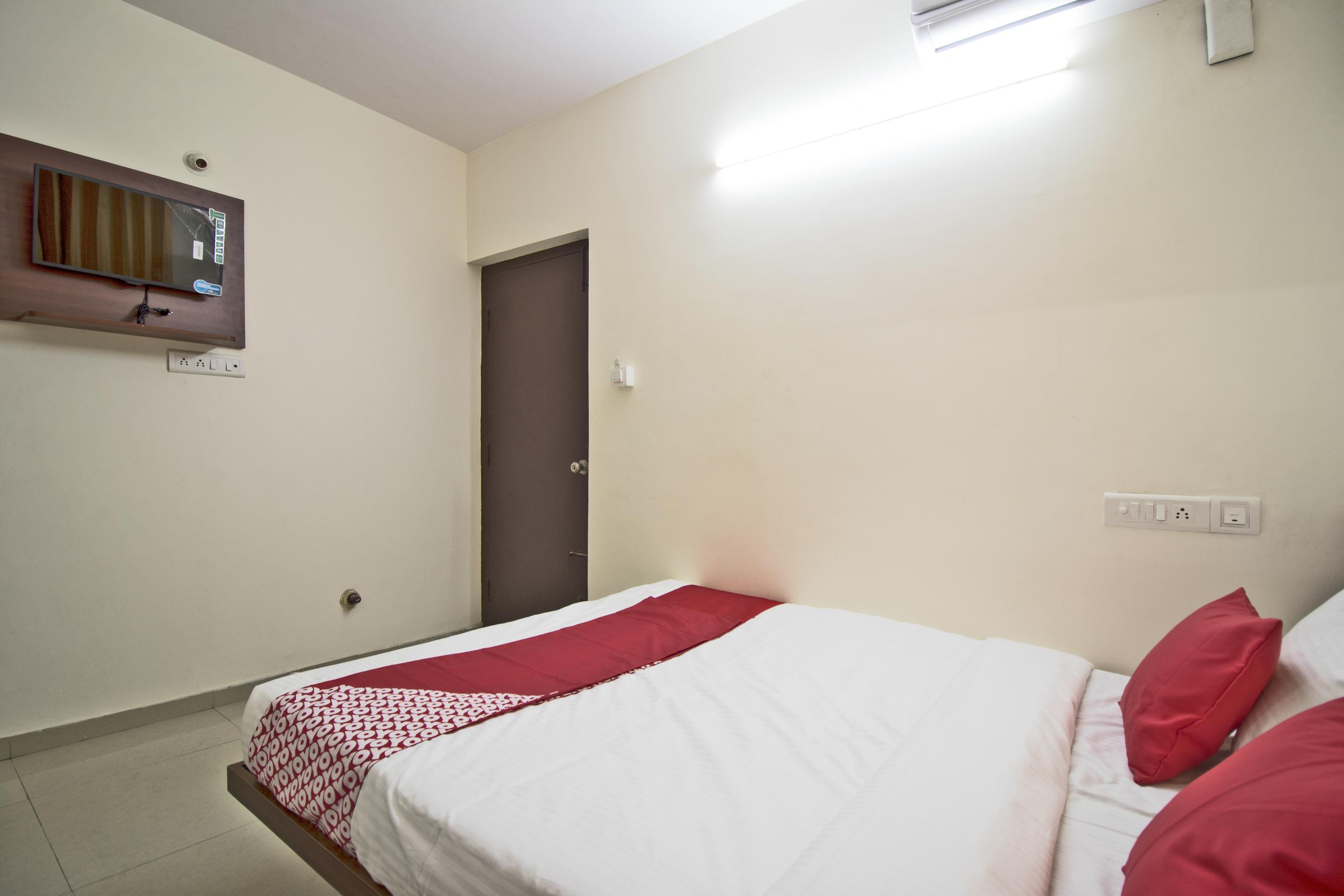 Oyo 22940 Sri Durga Residency 3* Bangalore