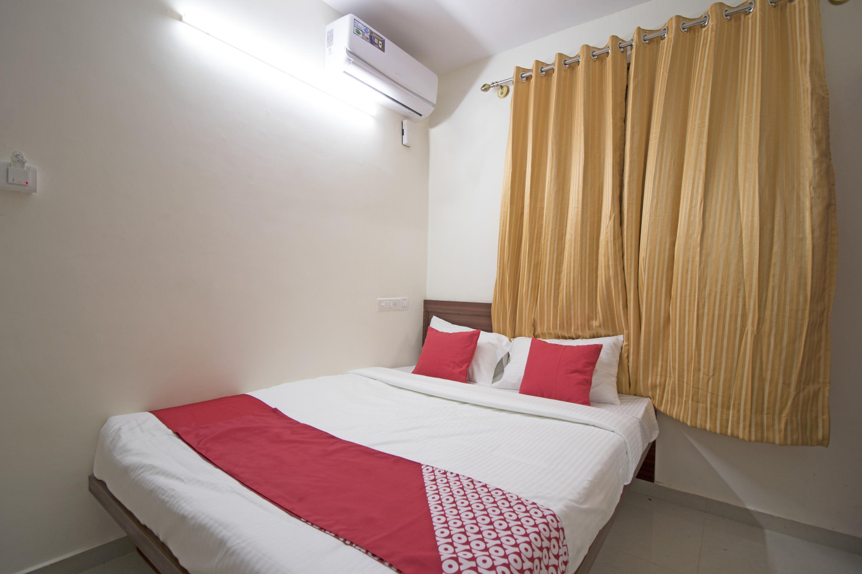 Oyo 22940 Sri Durga Residency 3* Bangalore