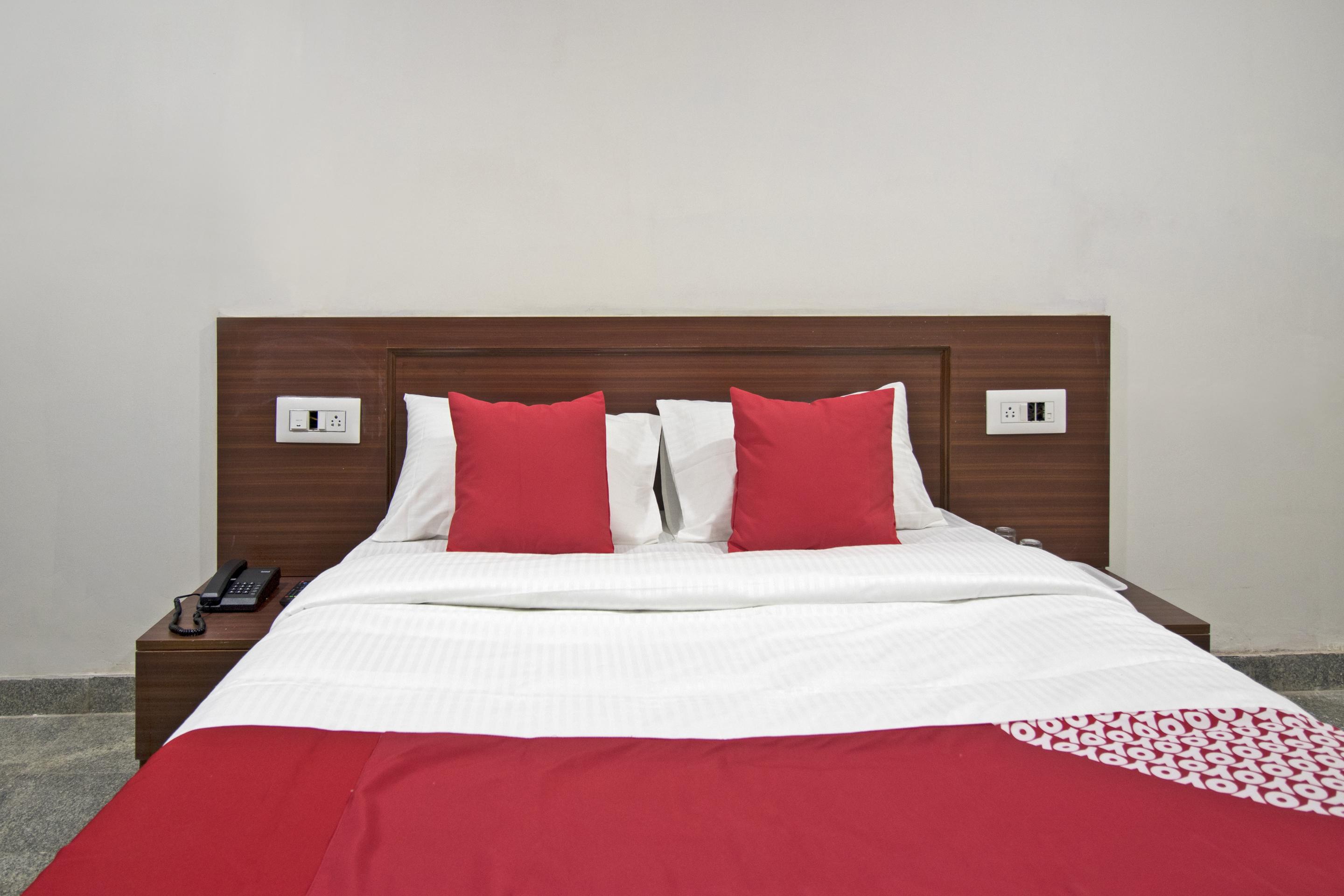 Hotel Oyo 22940 Sri Durga Residency