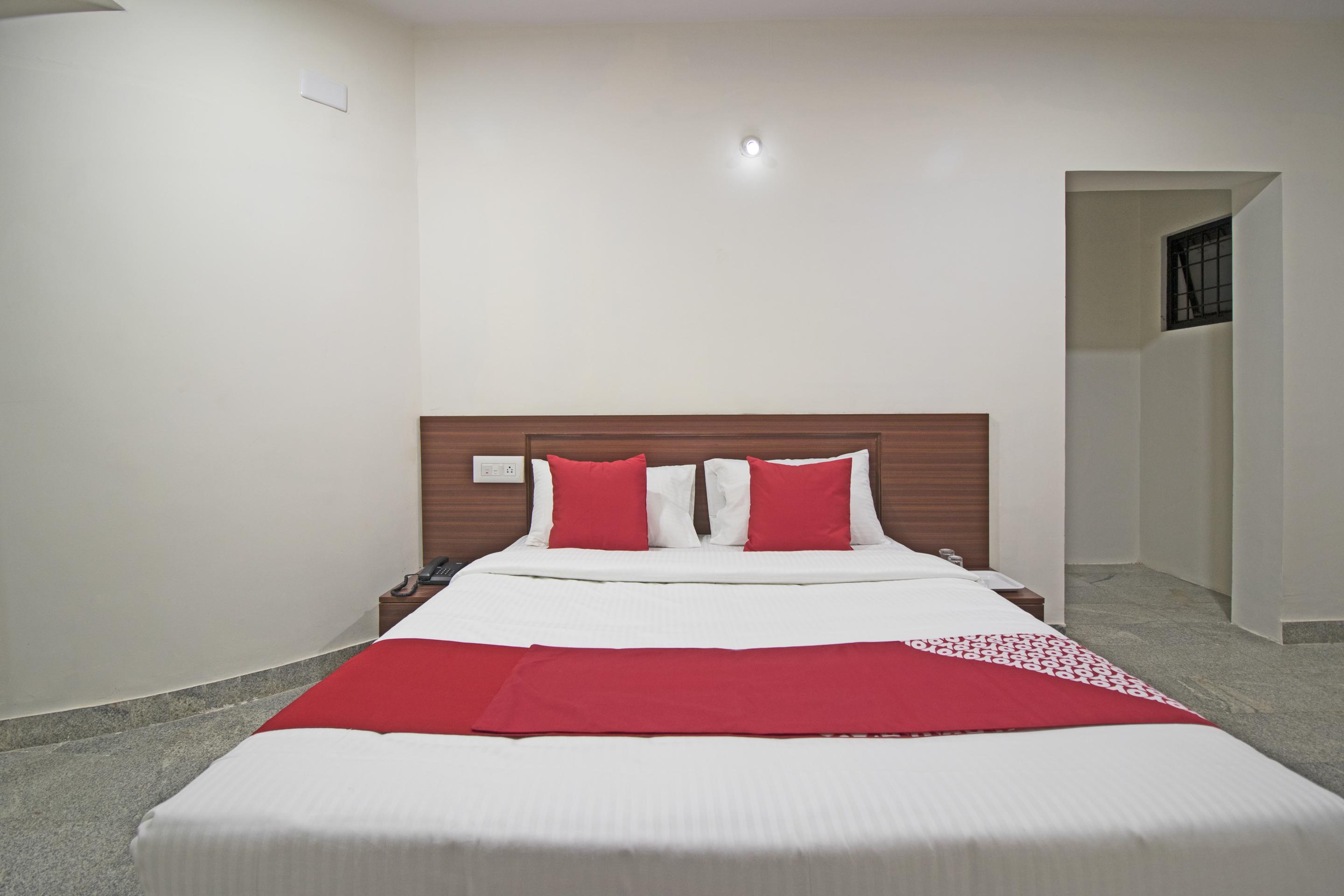 Hotel Oyo 22940 Sri Durga Residency