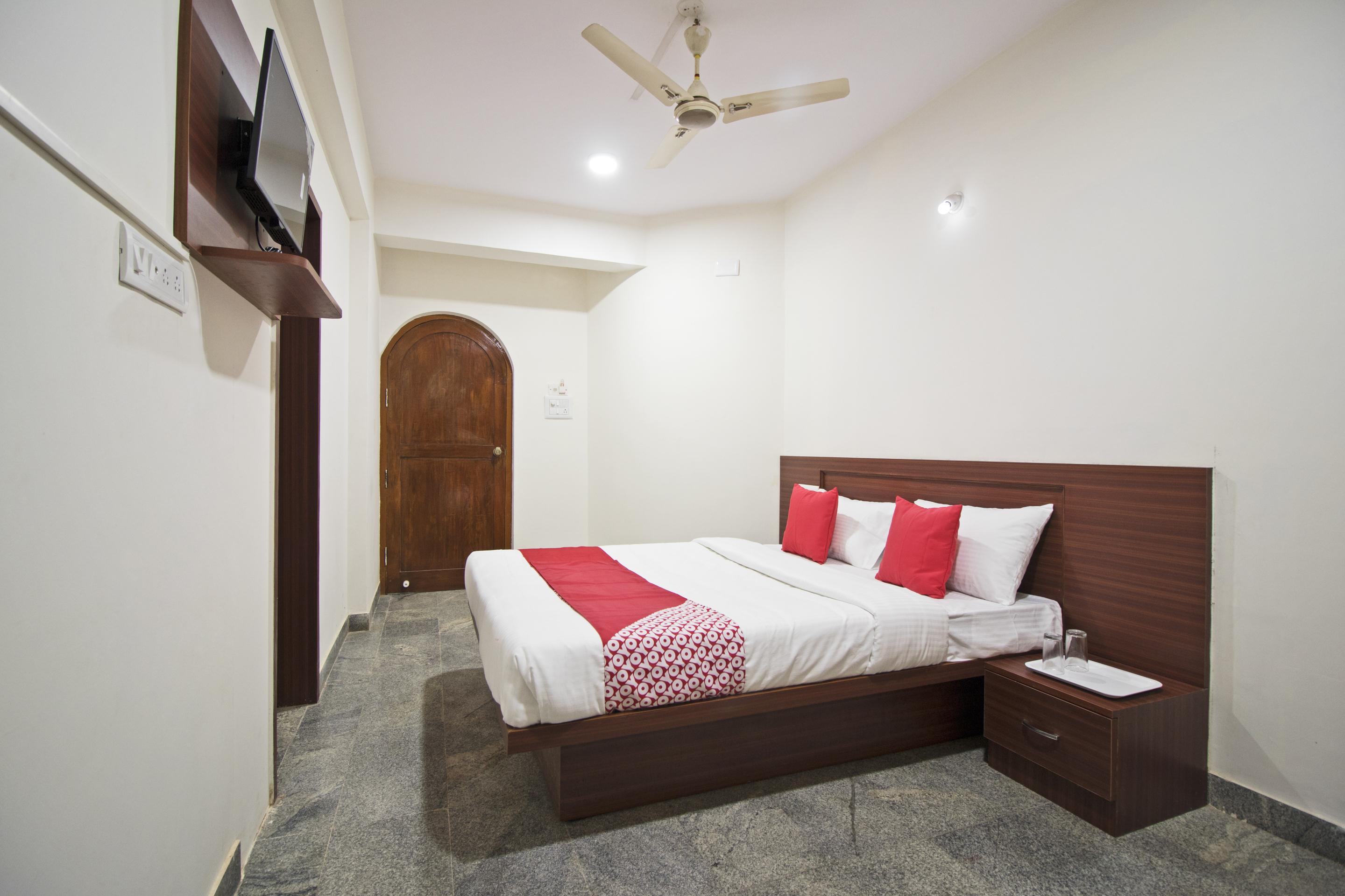 Hotel Oyo 22940 Sri Durga Residency Bangalore
