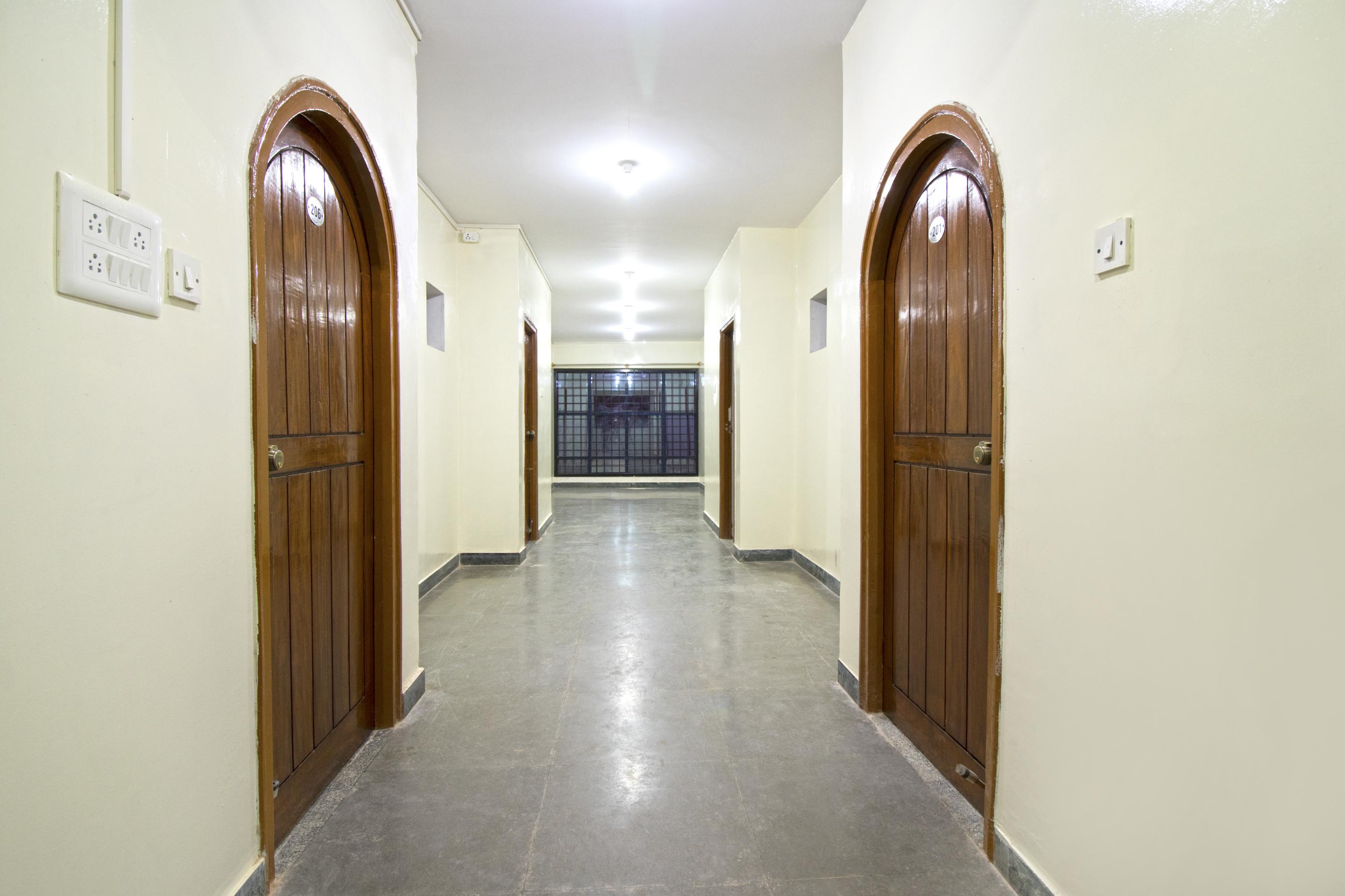 Oyo 22940 Sri Durga Residency Hotel Bangalore
