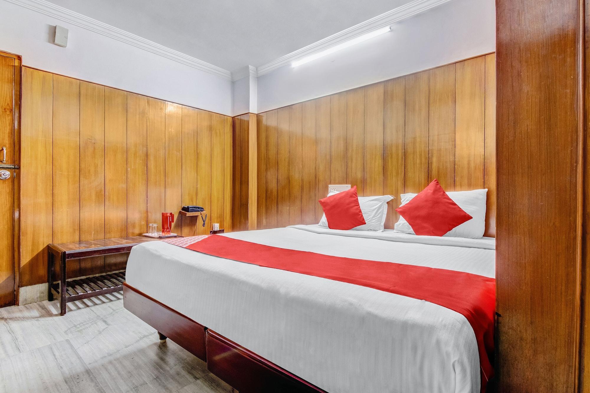 Hotel Oyo 19559 Pavithra Paradise Bangalore