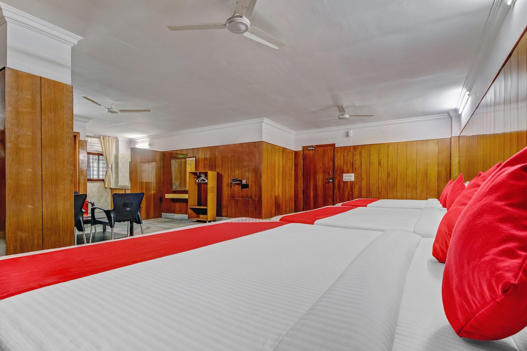 Hotel Oyo 19559 Pavithra Paradise Bangalore