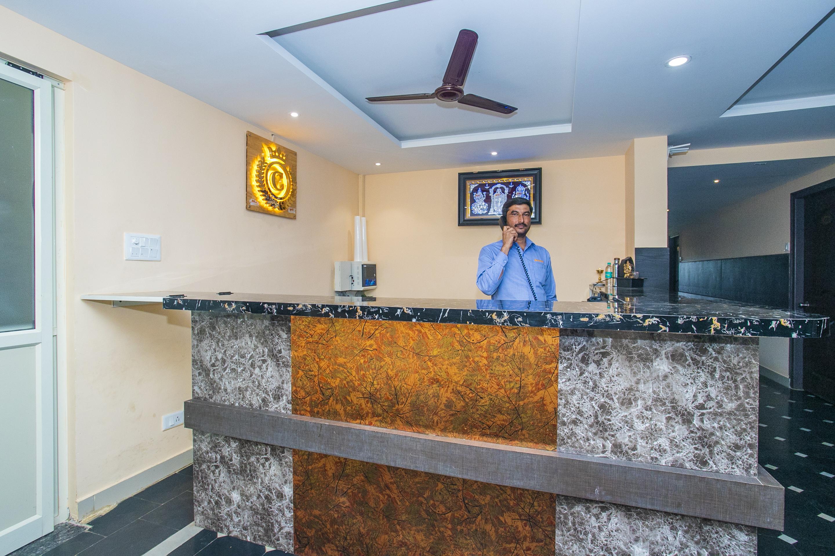 Hotel Oyo 22837 Chairmen's 3*