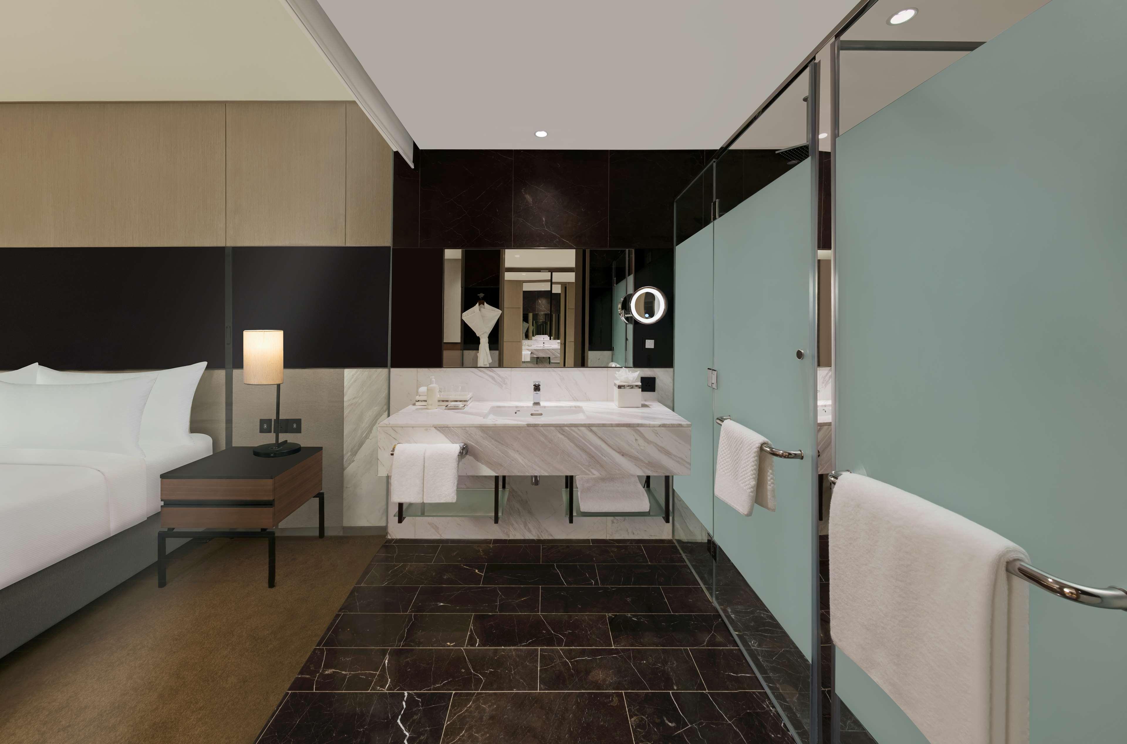 Hotel Hilton Garden Embassy Manyata Business Park 4*