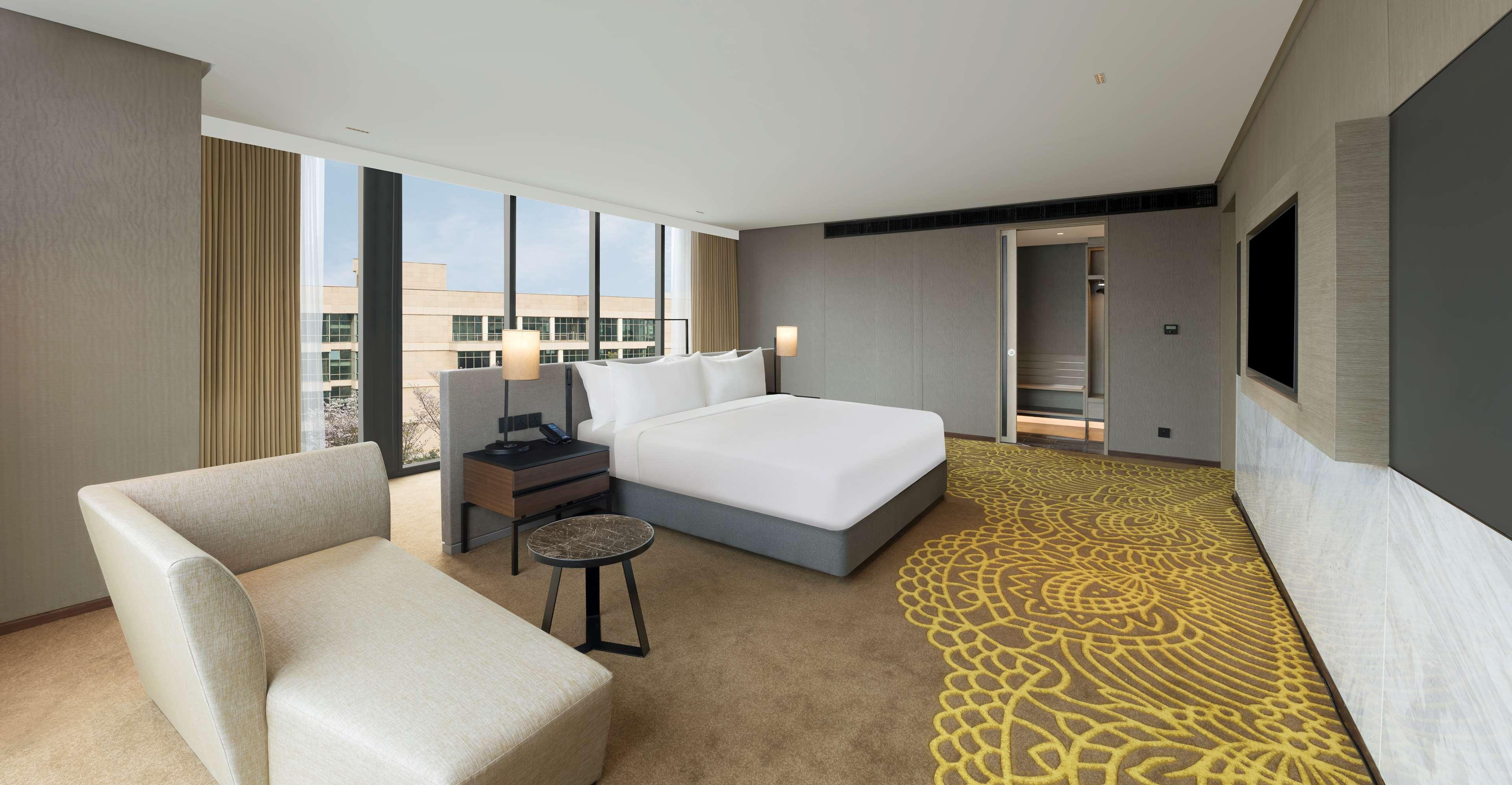 Hotel Hilton Garden Embassy Manyata Business Park Bangalore