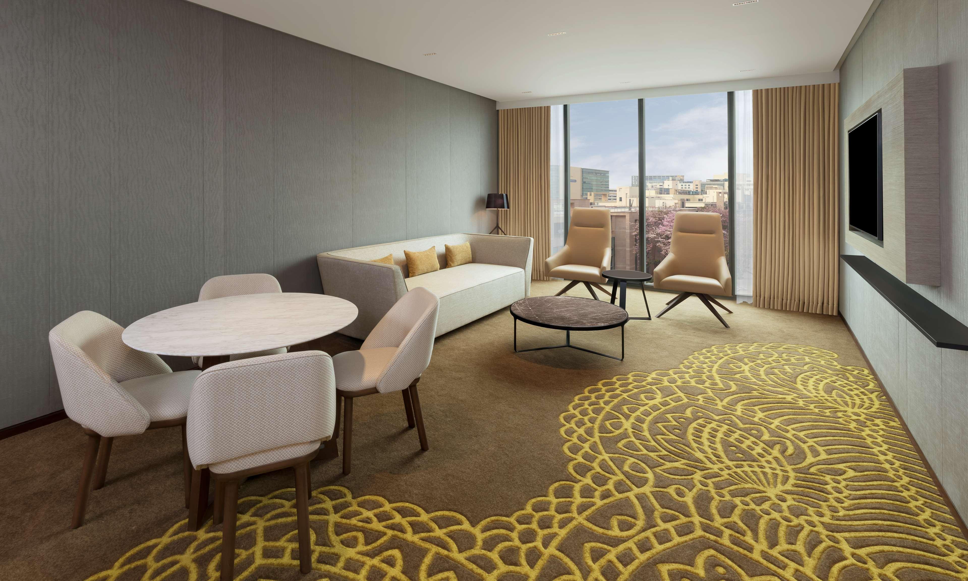 Hilton Garden Embassy Manyata Business Park Hotel 4*