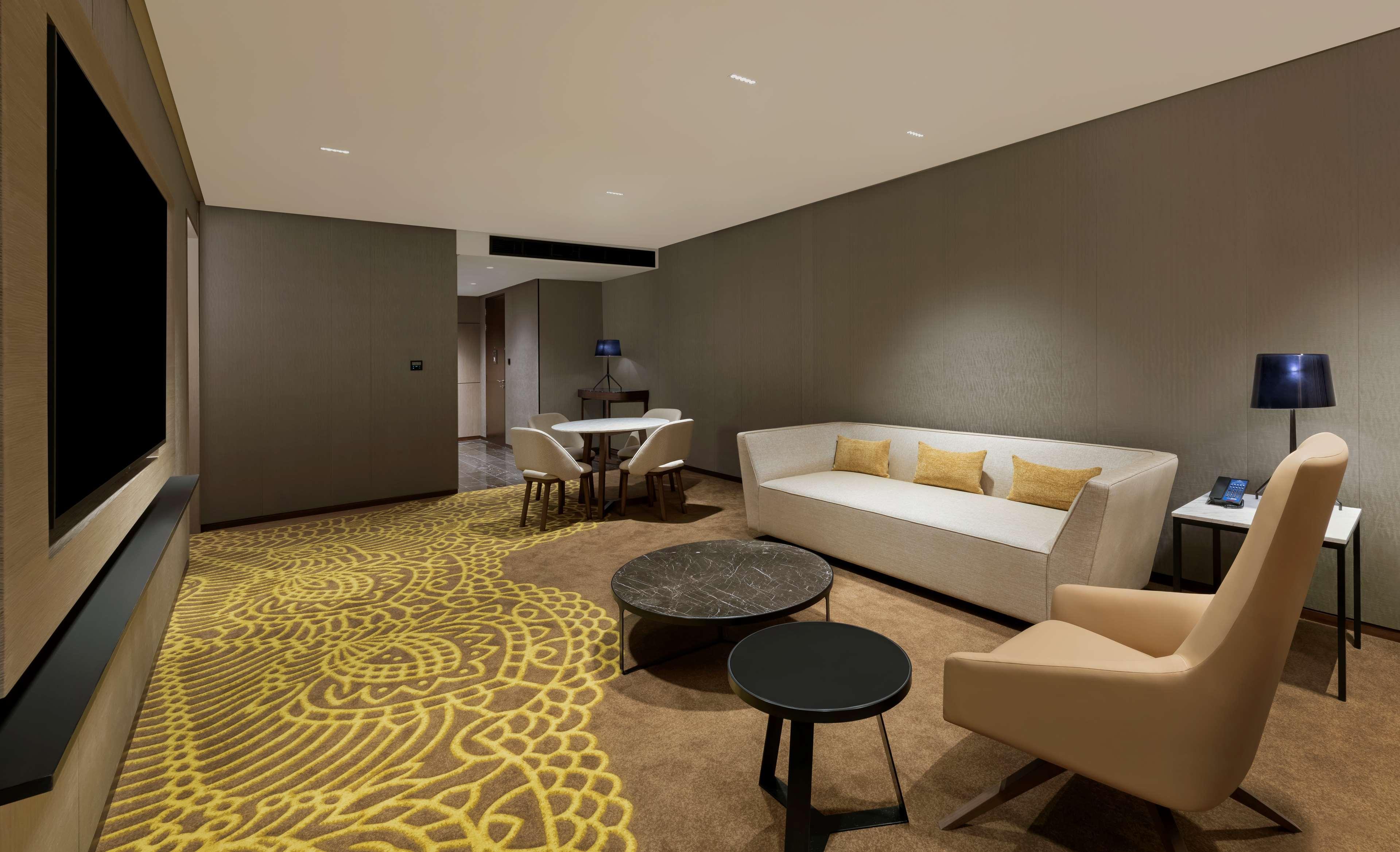 Hilton Garden Embassy Manyata Business Park 4*