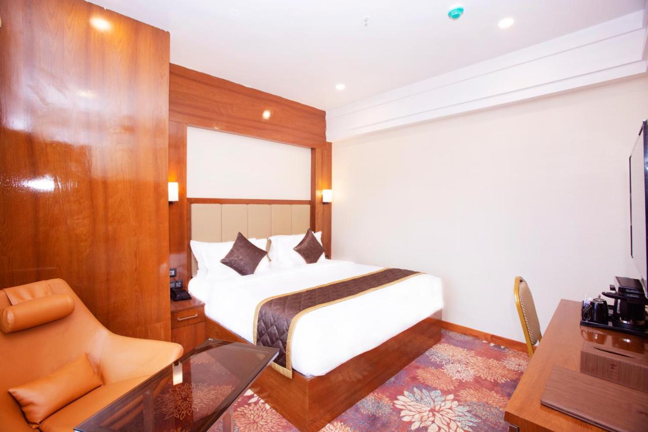 Kingston Hotel 4*