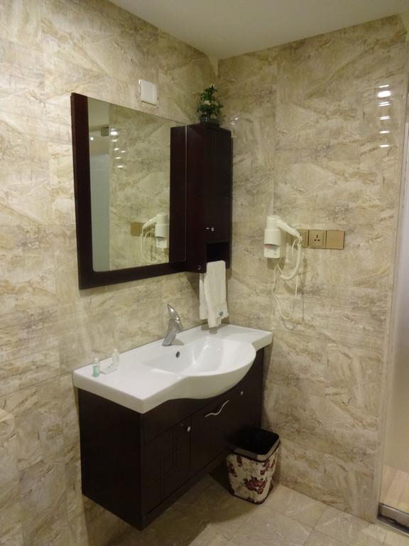 Apollo Greens Serviced Apartment Apartment Bangalore