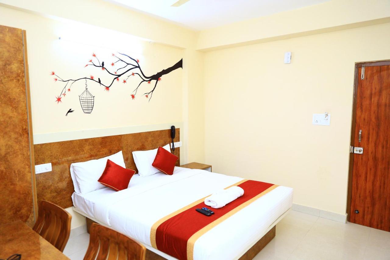Hotel Sasthi