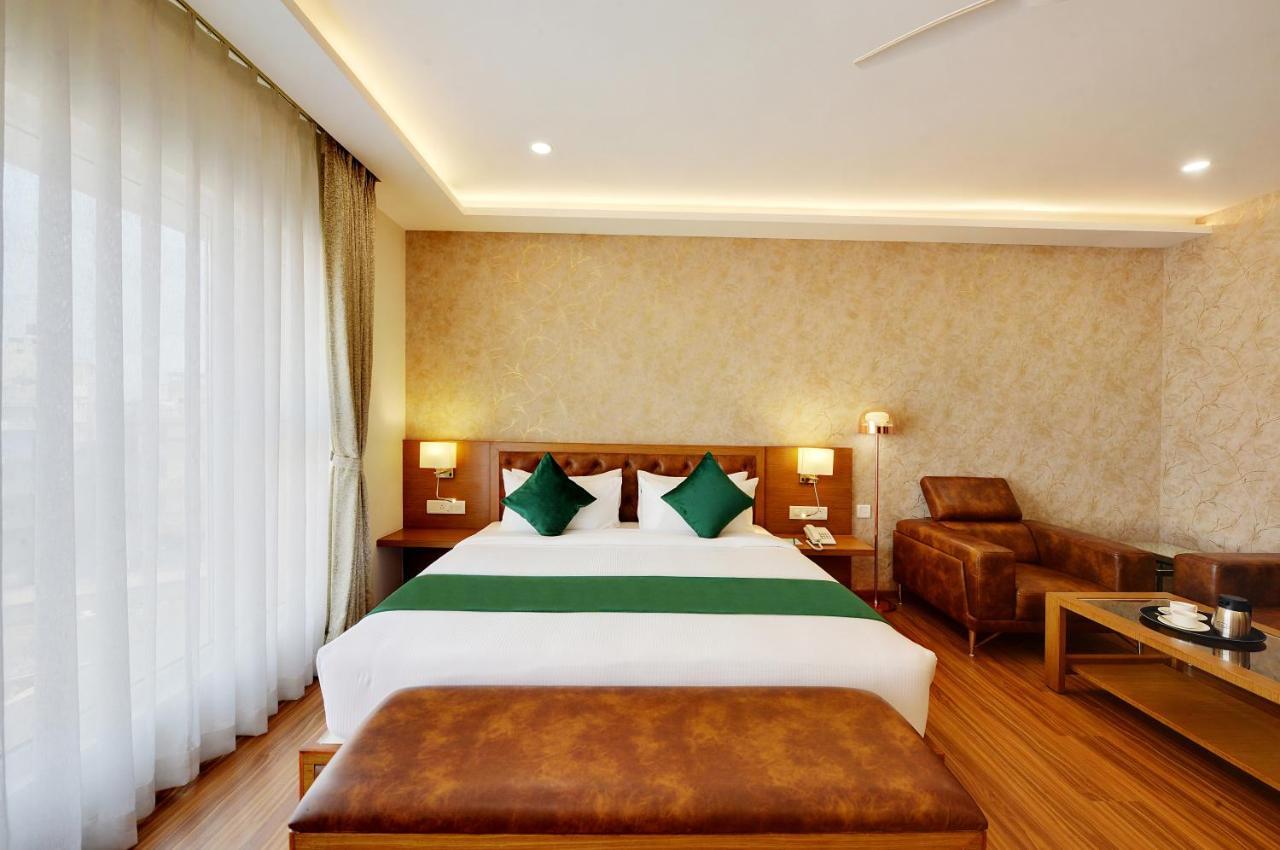 La Sara Gateway Hotel
