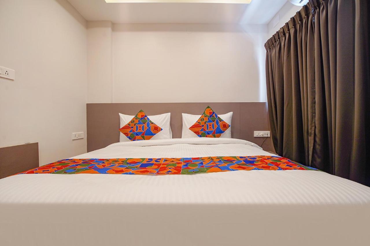 Hotel Fabhotel Athasri - Nr Bellandur Railway Station 3*