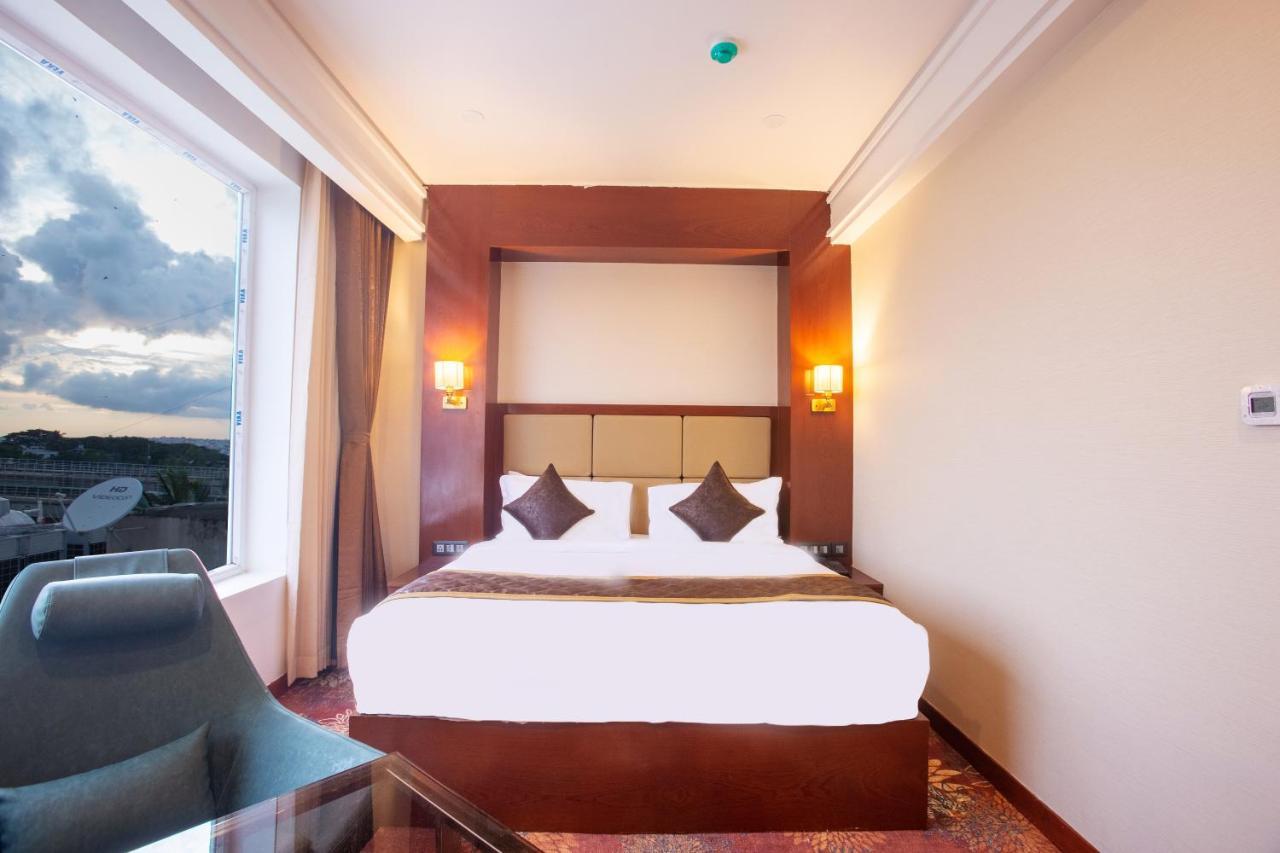 Kingston Hotel 4*
