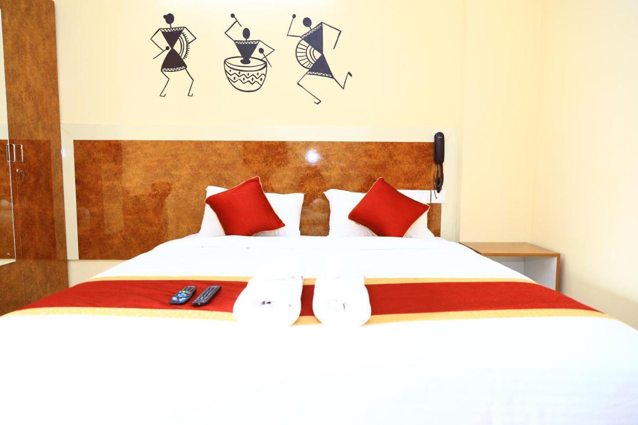 Hotel Sasthi 3*