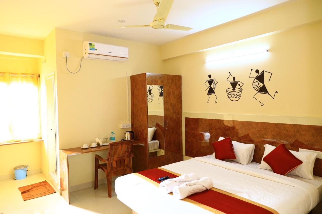 Hotel Sasthi