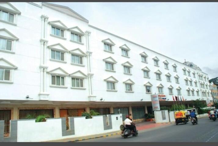 Hotel Sree Parijatha Grand Bangalore