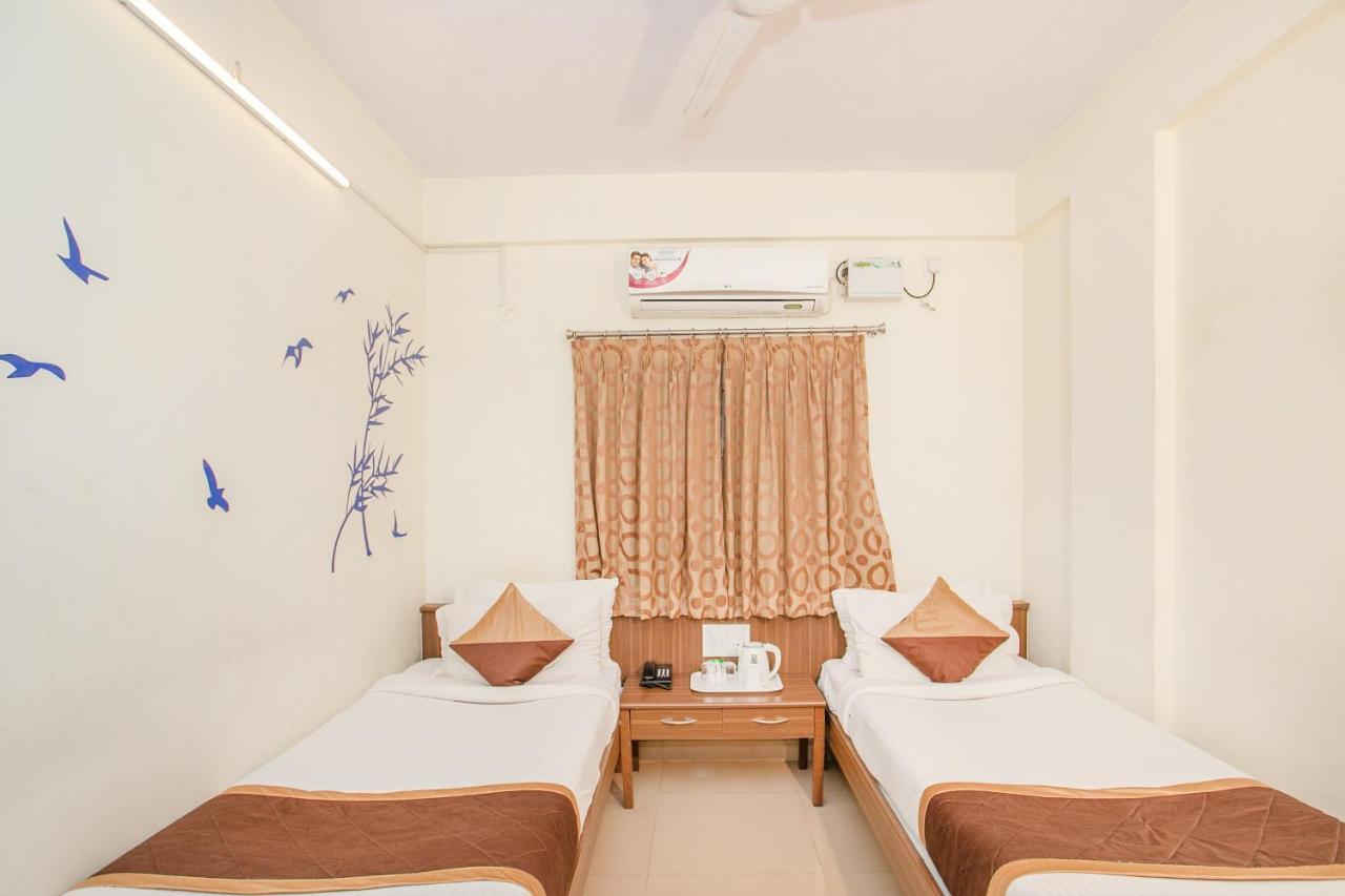 Mg Road One Hotel 2*