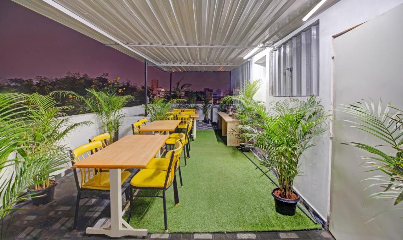 Hotel Treebo White 3*