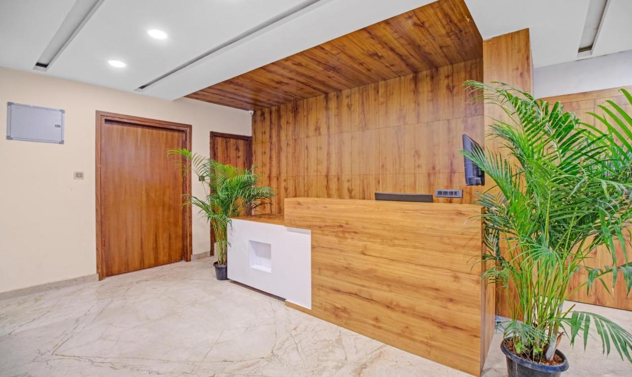 Hotel Treebo White 3*