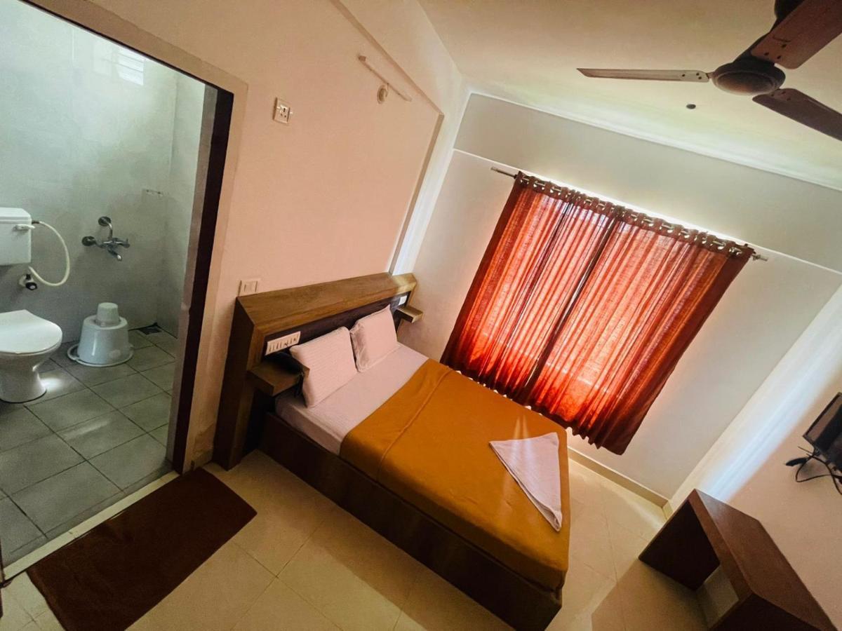 B Six Hotel 3*