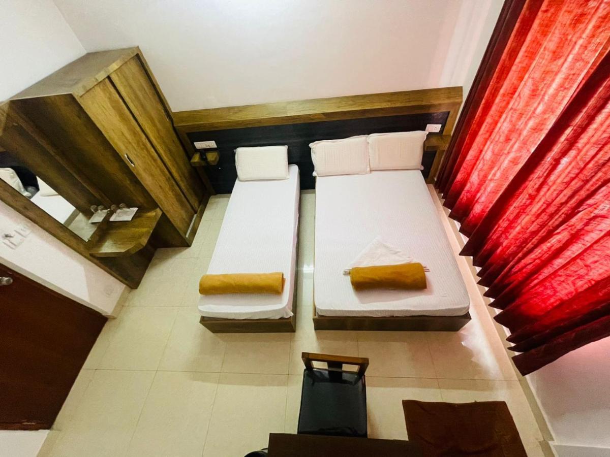 Hotel B Six 3*