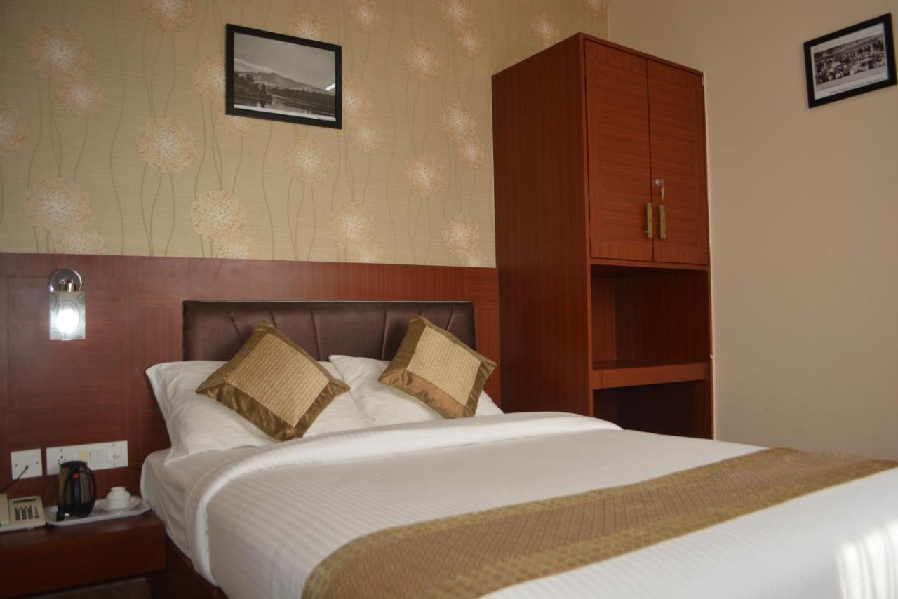 Hotel Athasri Marathahalli 3*