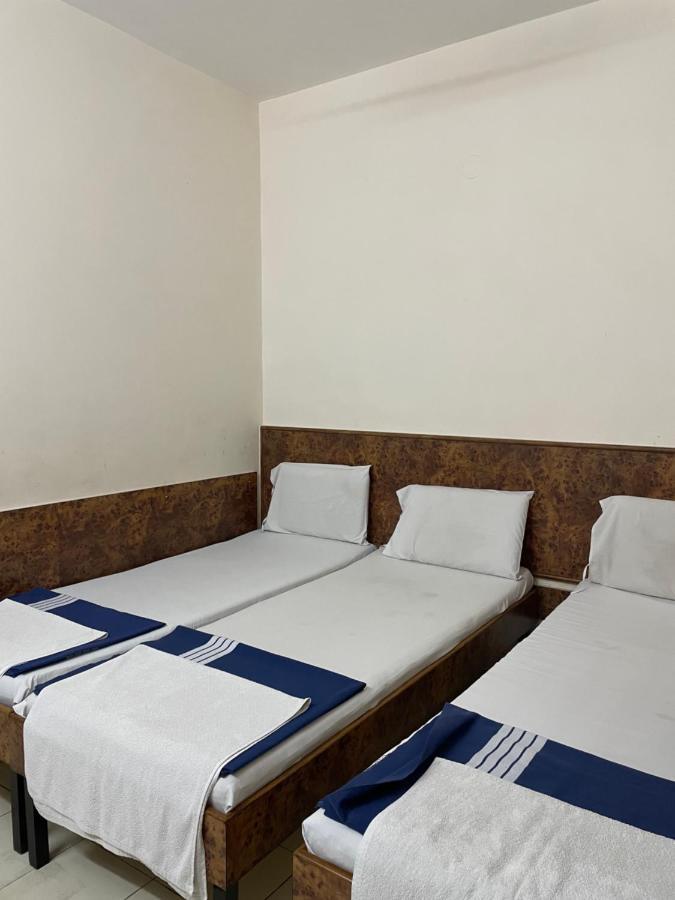 Sri Durgamba Hotel *