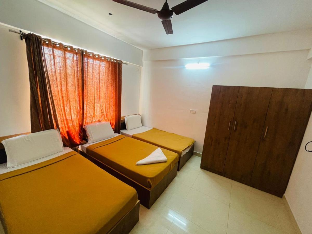Hotel B Six 3*