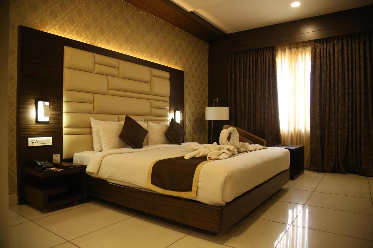 West Hotel 3*