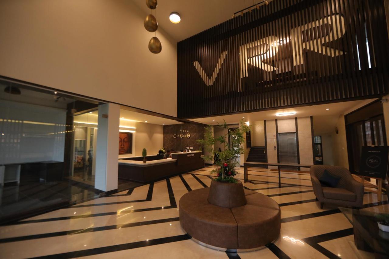 Vrr Astoria & Convention Center Bangalore