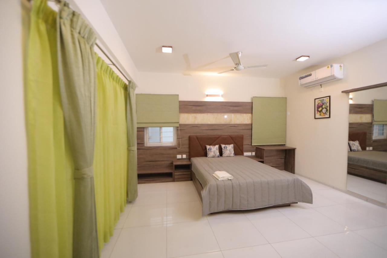 Vrr Astoria & Convention Center * Bangalore