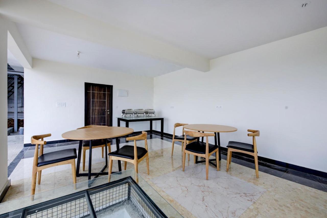 Super Collection O Royal Elevar Hotel Bangalore