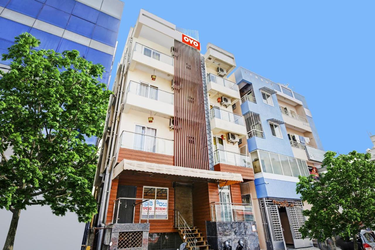 Super O Vsv Avenue Hennur Near Sri Amruth Chithra Mandira Hotel 4*