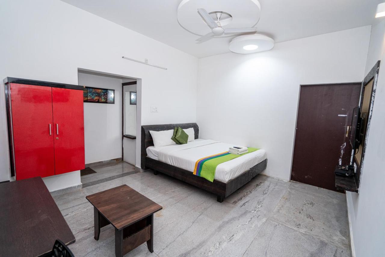 Dhruv Palace Jakkur Hotel