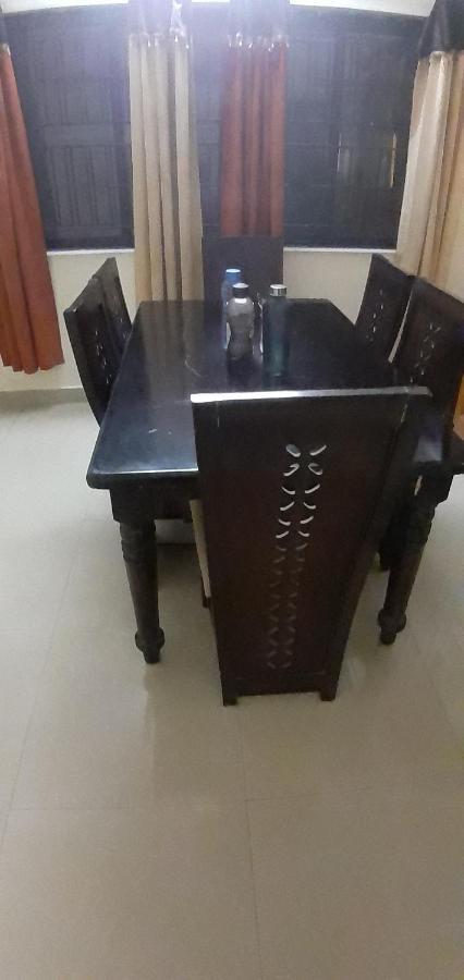 Brookside Service Apartment *