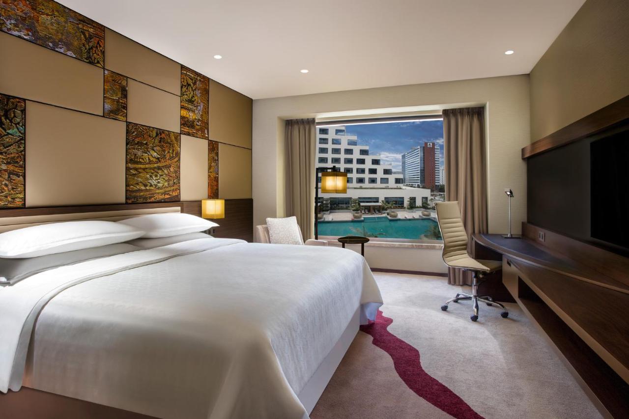 Sheraton Grand Whitefield & Convention Center 5* Bangalore