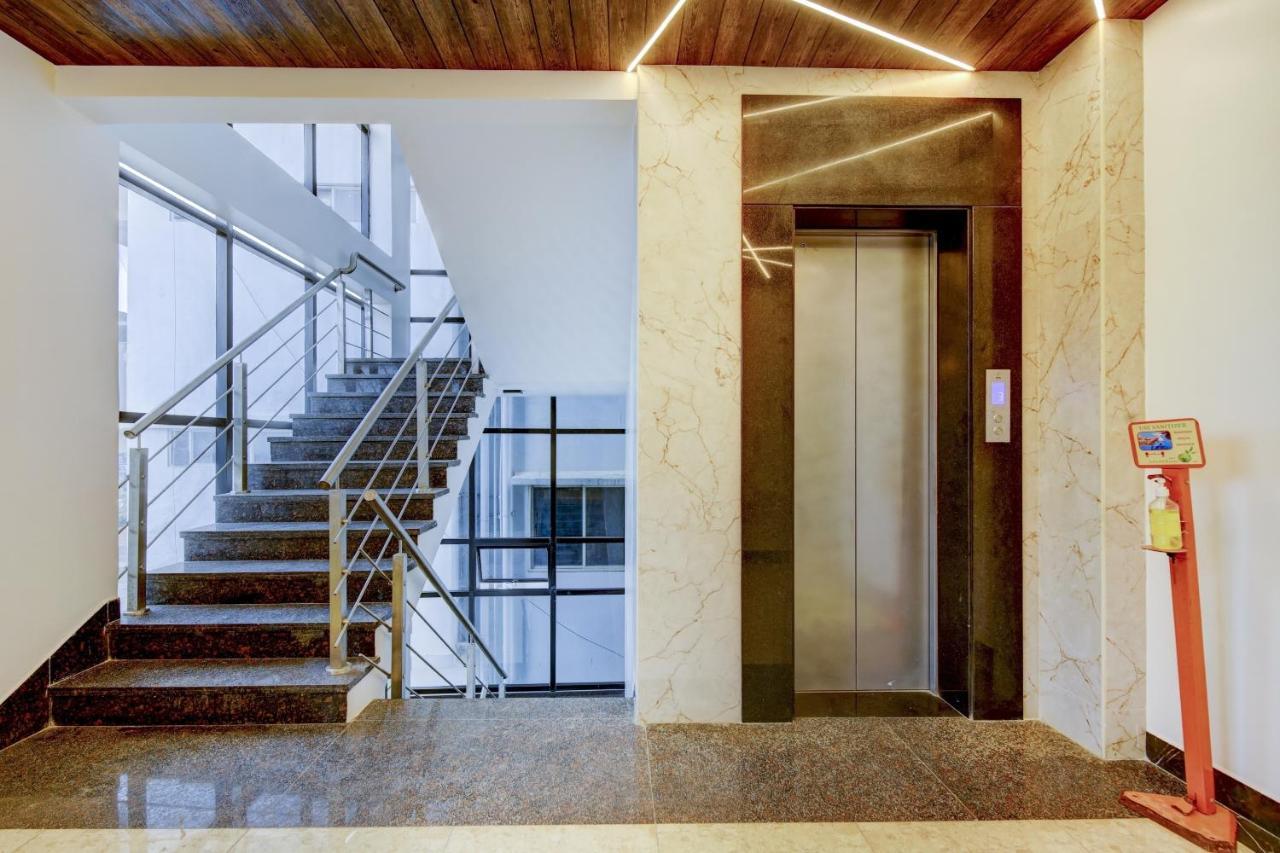 Hotel Super Collection O Royal Elevar Bangalore