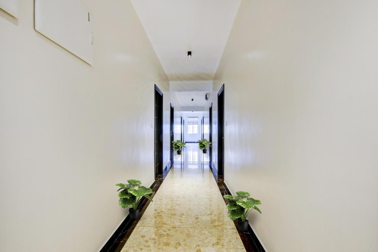 Super Collection O Royal Elevar Hotel