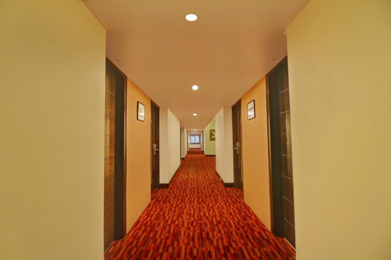 Hotel Monarch Luxur - Infantry Road
