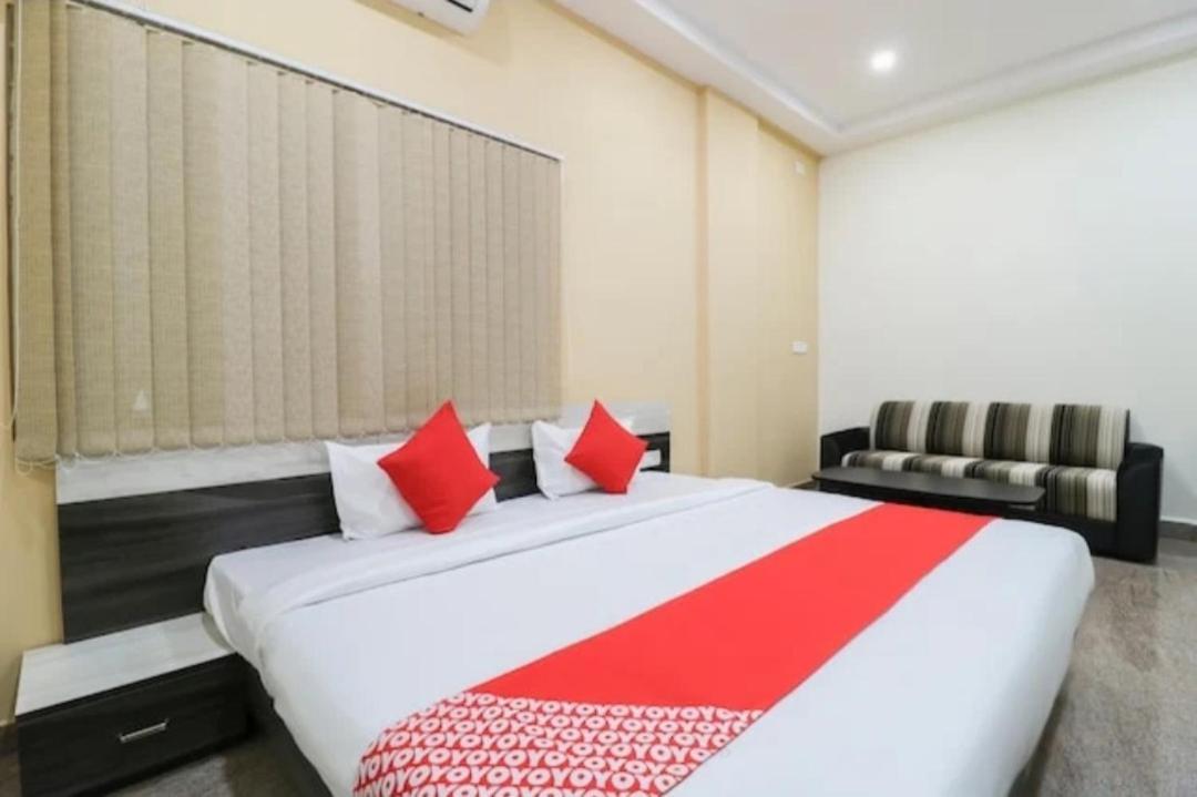 Guest house Lavish Residency Near Ramurthynagar D Mart