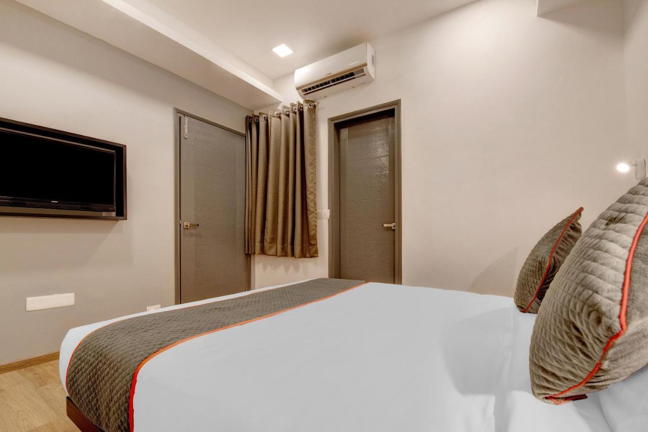 Townhouse Siri Residency Hotel 4*