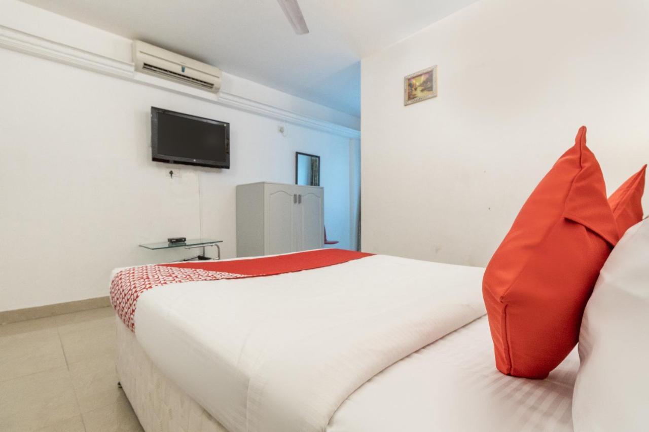 Oyo Fiesta Grand Hotel