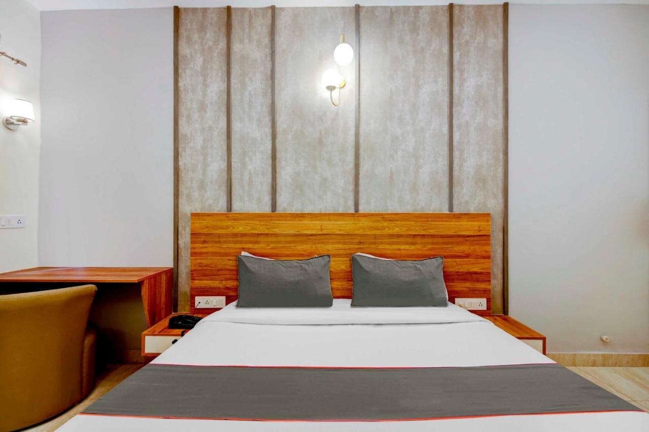 Hotel Super Collection O Royal Elevar
