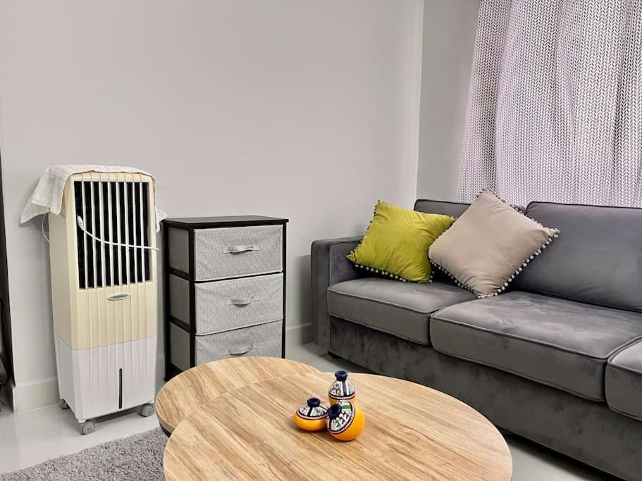 508: Airy One Bedroom Flat