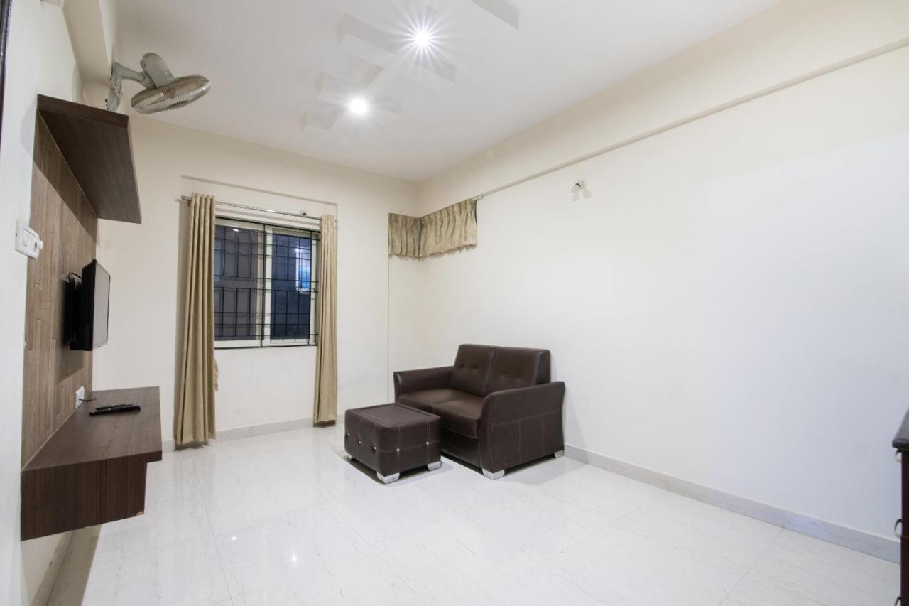 Capital O 9917 Sjr And Comforts Hotel Bangalore