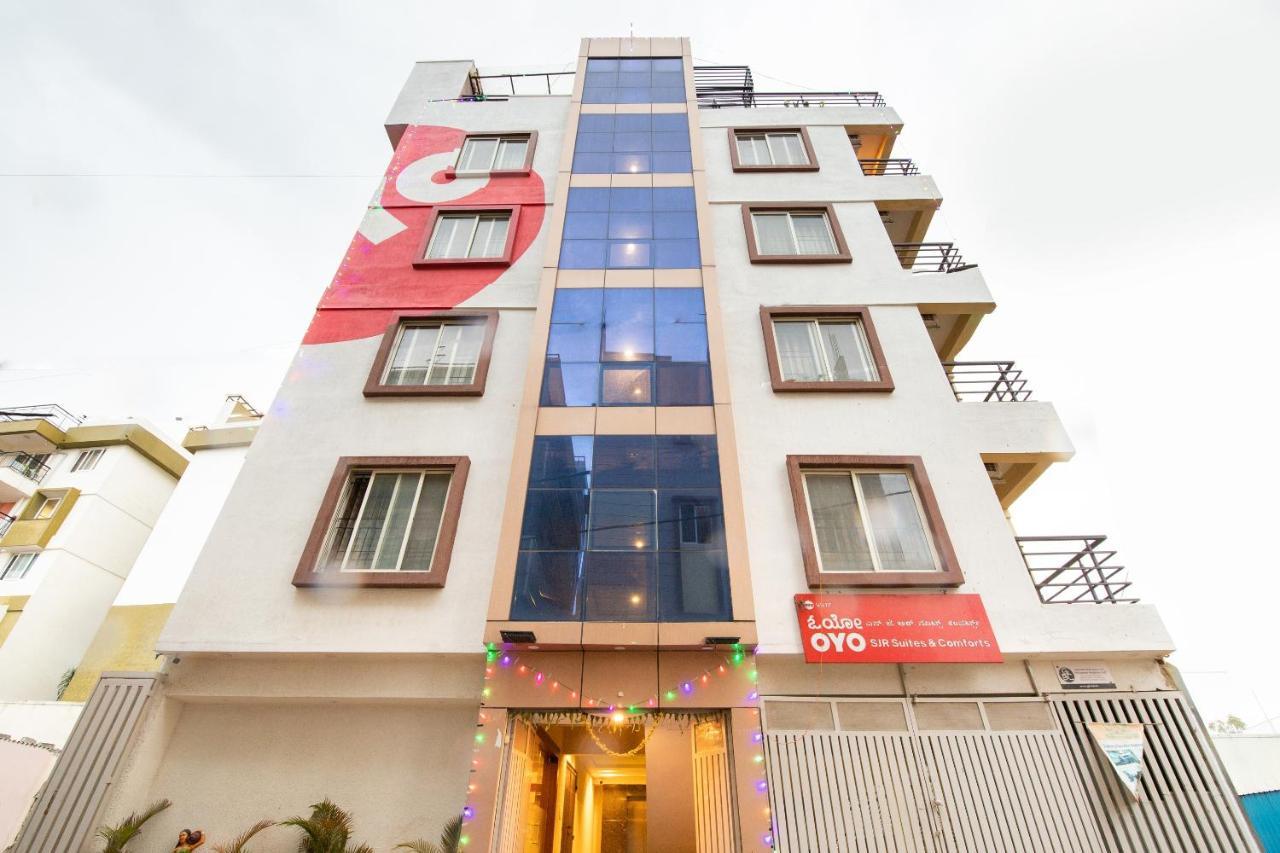 Capital O 9917 Sjr And Comforts Hotel