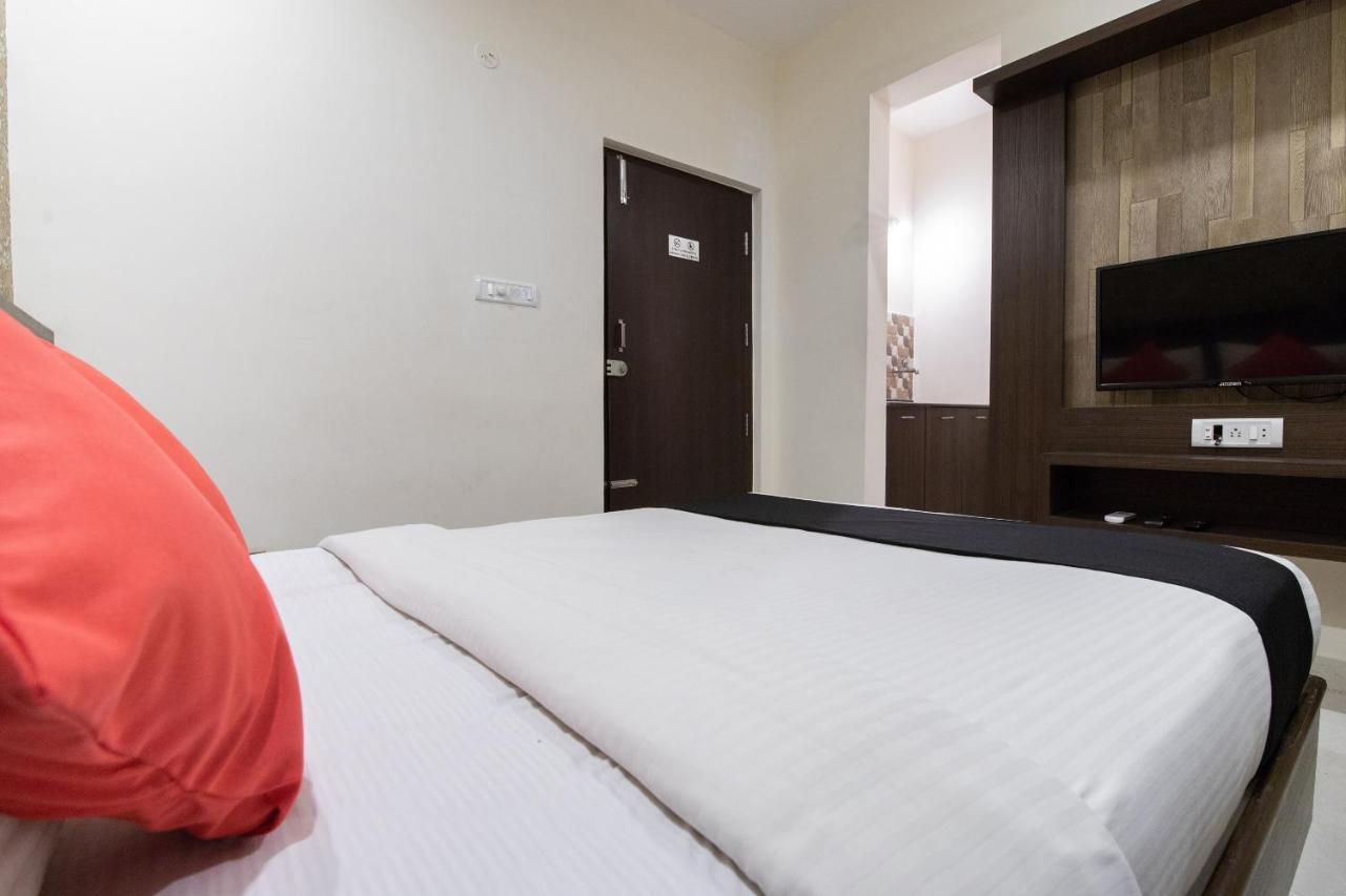Capital O 9917 Sjr And Comforts Bangalore